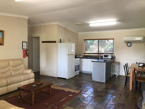 Country Cottages Of Bridgetown - Accommodation ACT 2