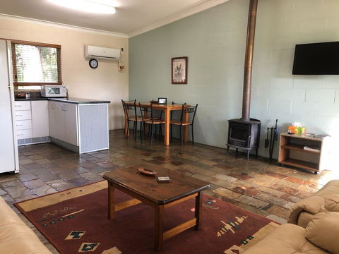 Country Cottages Of Bridgetown - Accommodation ACT 3