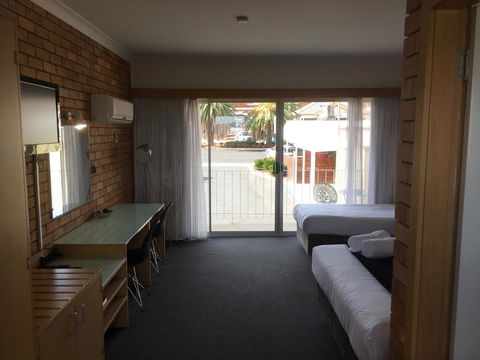 Court Street Motel - Accommodation ACT 0