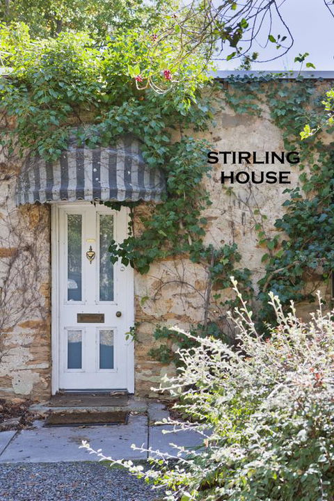 Crafers Cottages - Accommodation ACT 3