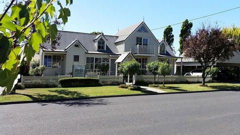 Creek Cottage Bed And Breakfast - Accommodation ACT 0