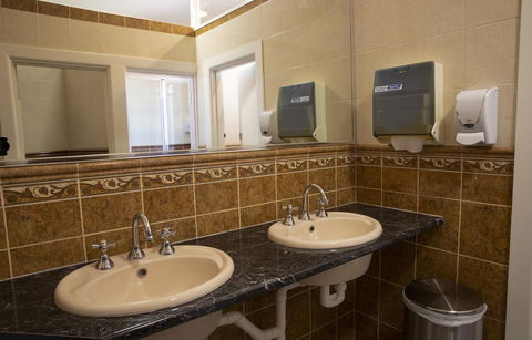 Criterion Hotel Gundagai - Accommodation ACT 2