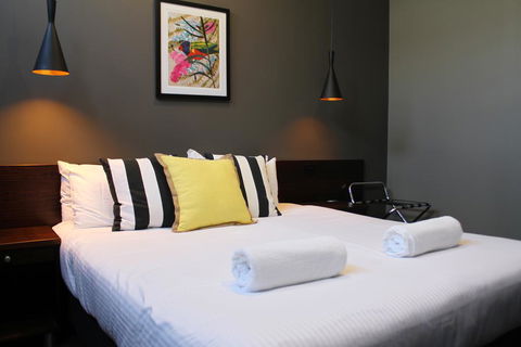 Criterion Hotel Sale - Accommodation ACT 3