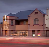 Cross Keys Hotel - Accommodation ACT