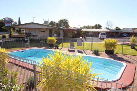 Cross Roads Motel - Accommodation ACT 0
