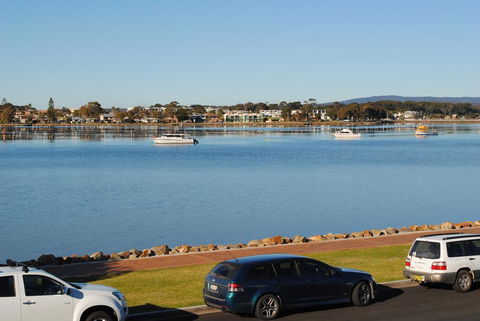 Crown Apartments - Accommodation ACT 1
