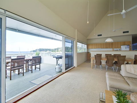 Crows Nest - Accommodation ACT 2