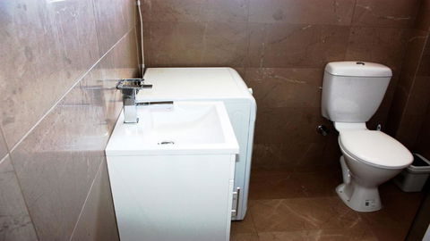 Crystal Waters 6 - CBD Location - Accommodation ACT 3