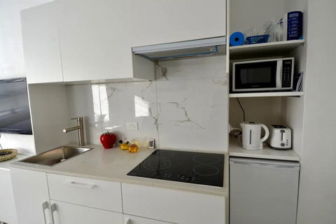 Cute Studio Apartment In Maroubra - Accommodation ACT 3
