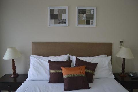 Cypress Waterview Spa Apartment - 37B - Accommodation ACT 2