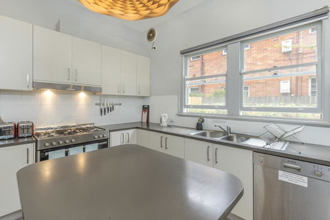 Dalziel Lodge - Accommodation ACT 3