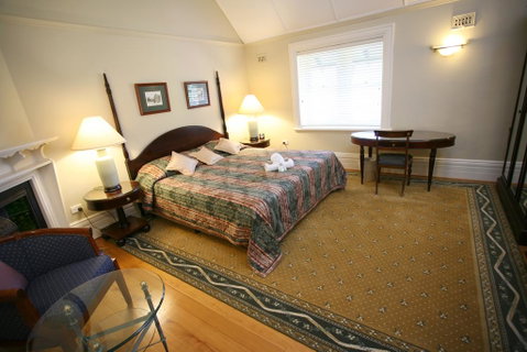 Darcy's Hotel - Accommodation ACT 3