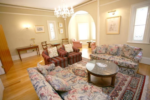Darcy's Hotel - Accommodation ACT 2