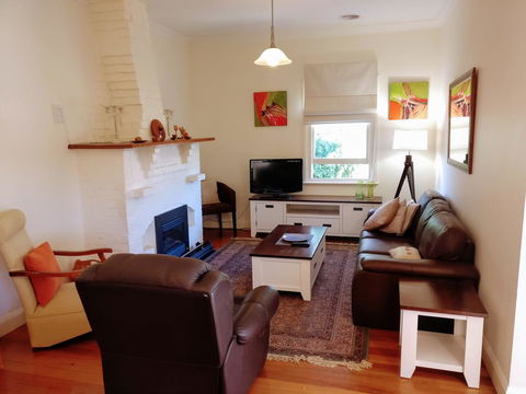 Darling House Castlemaine - Accommodation ACT 3