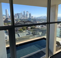 Darlinghurst Spacious apartment with balcony and pool with harbour views - Accommodation ACT