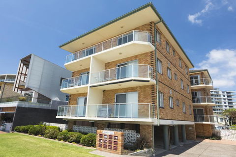Debra Court Unit 1 - Accommodation ACT 0