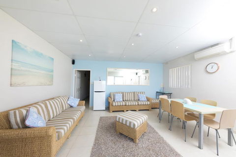 Debra Court Unit 1 - Accommodation ACT 3