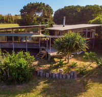 Delicate Nobby Artist Studio 898 Point Plomer Road - Accommodation ACT