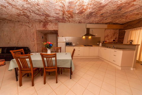 Desert Dwellers Underground B&B - Accommodation ACT 0