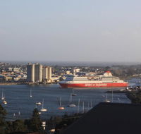 DevonPORT VIEWS - Accommodation ACT