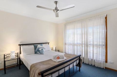 Dolphin Sands Holiday Cabins - Accommodation ACT 0