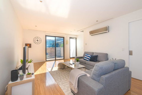 Double Storey Harbortown Townhouse - Accommodation ACT 1