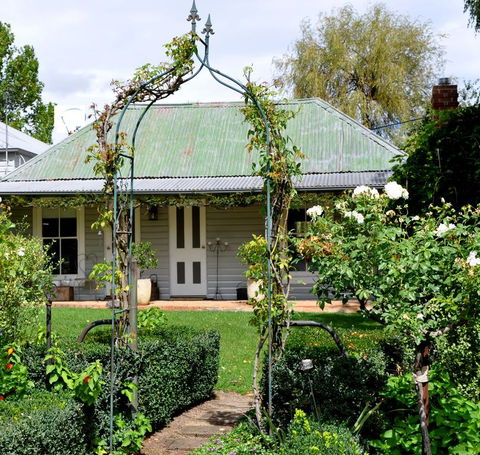 Drayshed Cottage - Accommodation ACT 0
