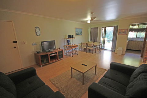 Dunes Holiday Apartments Unit 21 - Accommodation ACT 1