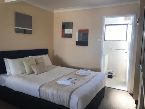 Edgewater Motel - Accommodation ACT 2