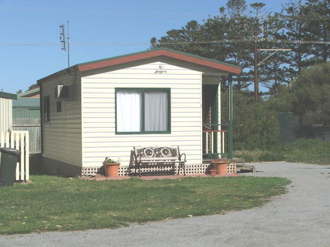 Elliston Waterloo Bay Tourist Park - Accommodation ACT 1