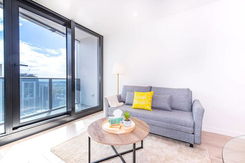EQ Tower Luxury 1 Bedroom Central Melbourne - Accommodation ACT 2