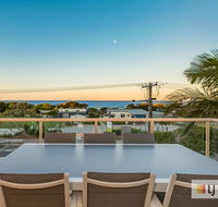 EXCLUSIVE OCEAN VIEW PENTHOUSE ON MARINE PARADE - Accommodation ACT