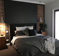 Executive Villa private 2 bedroom in ideal location - Accommodation ACT
