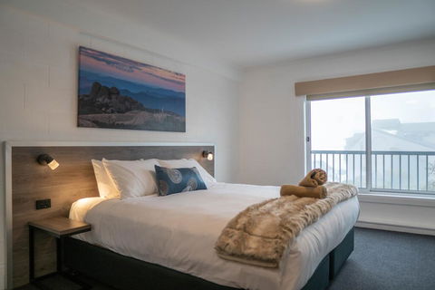 Falls Creek Hotel - Accommodation ACT 1