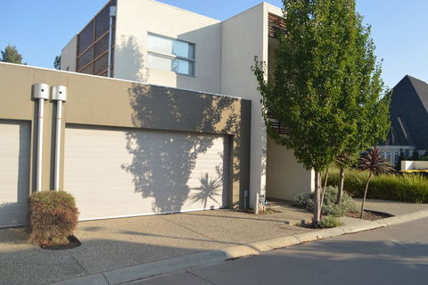 Family Friendly Unit - Accommodation ACT 1