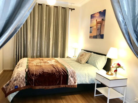 Family Home In Prime Location Melbourne - Accommodation ACT 0