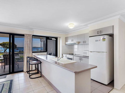 Florentine, Unit 2/11 Columbia Close - Accommodation ACT 1