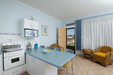 Forster Lodge 6, Cnr Wallis & West Street, Forster - Accommodation ACT 3