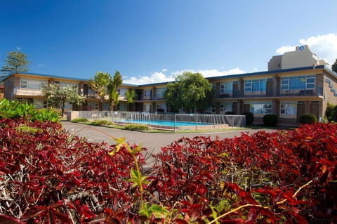 Forster Lodge 6, Cnr Wallis & West Street, Forster - Accommodation ACT 0