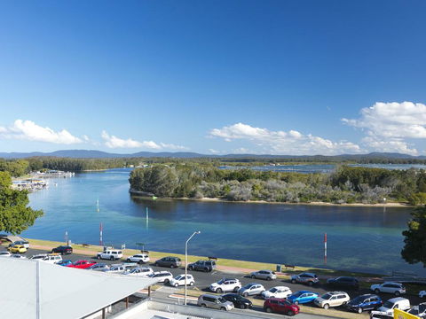 Forster Towers 54 With Lake And Ocean Views - Accommodation ACT 3