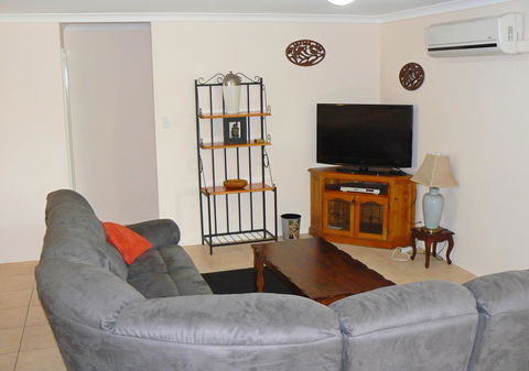Geraldton Luxury Vacation Home - Accommodation ACT 2