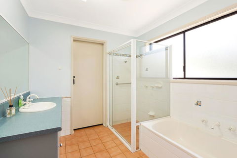 Getaway South Coast - Holiday House With Pool - Accommodation ACT 2