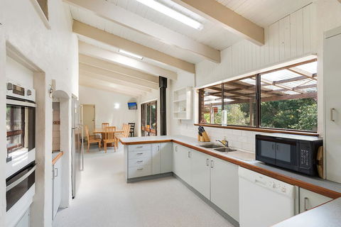 Getaway South Coast - Holiday House With Pool - Accommodation ACT 0