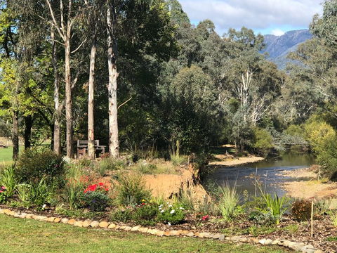 GGs By The River - Accommodation ACT 2