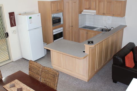 Golden Rivers Holiday Apartments - Accommodation ACT 1