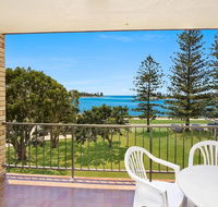 Golden Shores U8 21 Landsborough Parade - Accommodation ACT