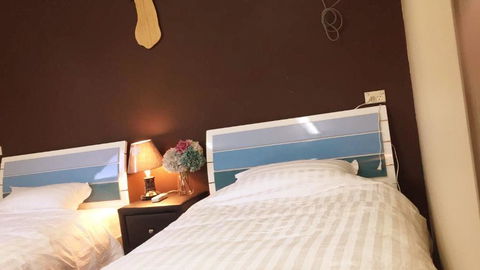 Golden Village - Accommodation ACT 1