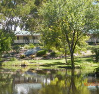 Granite Gardens Cottages  Lake Retreat - Accommodation ACT