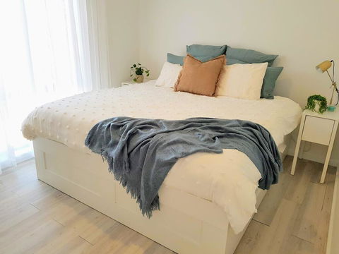 HelloSailor HolidayRental FirePit NBN AppleTV KingBed - Accommodation ACT 1
