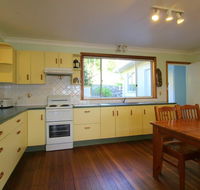 Hi View 18 Dulconghi Street - Accommodation ACT